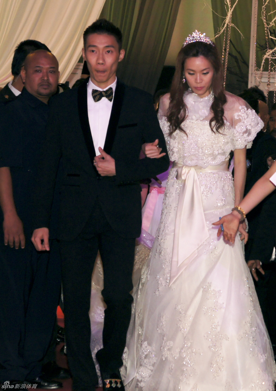 羽坛眷侣李宗伟黄妙珠大婚_高清图集_新浪网