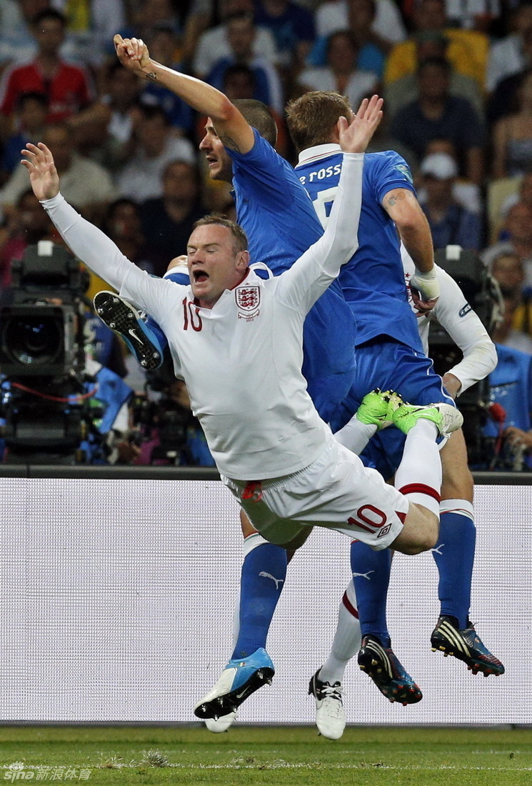 欧洲杯搞笑瞬间_高清图集_新浪网