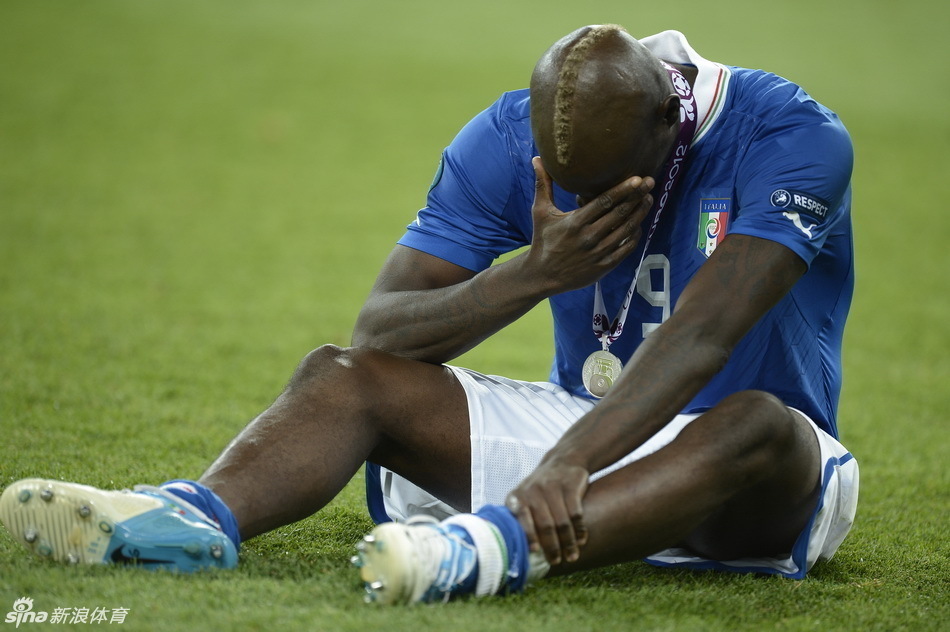 巴洛特利的眼泪_高清图集_新浪网