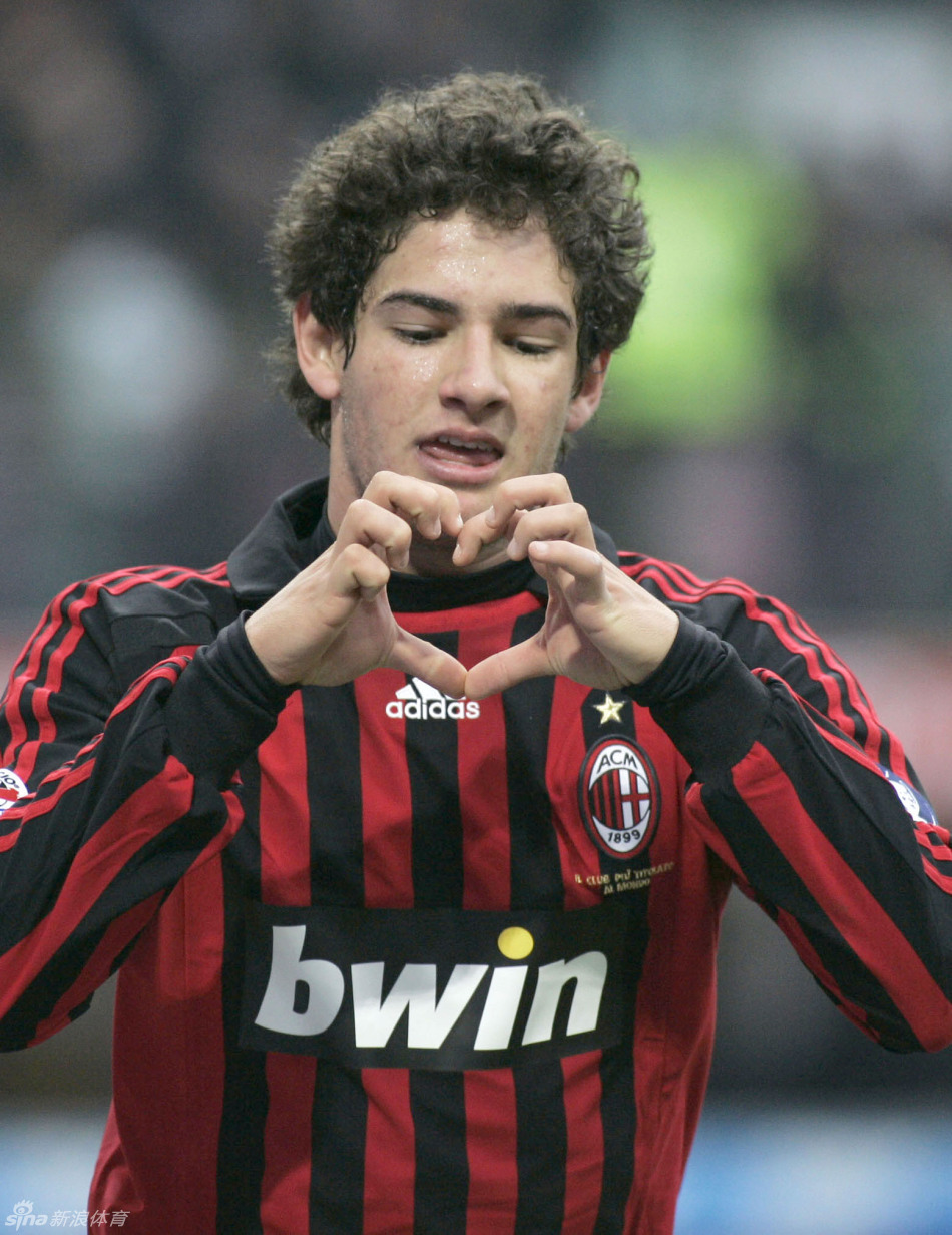 帕托ac米兰生涯回顾