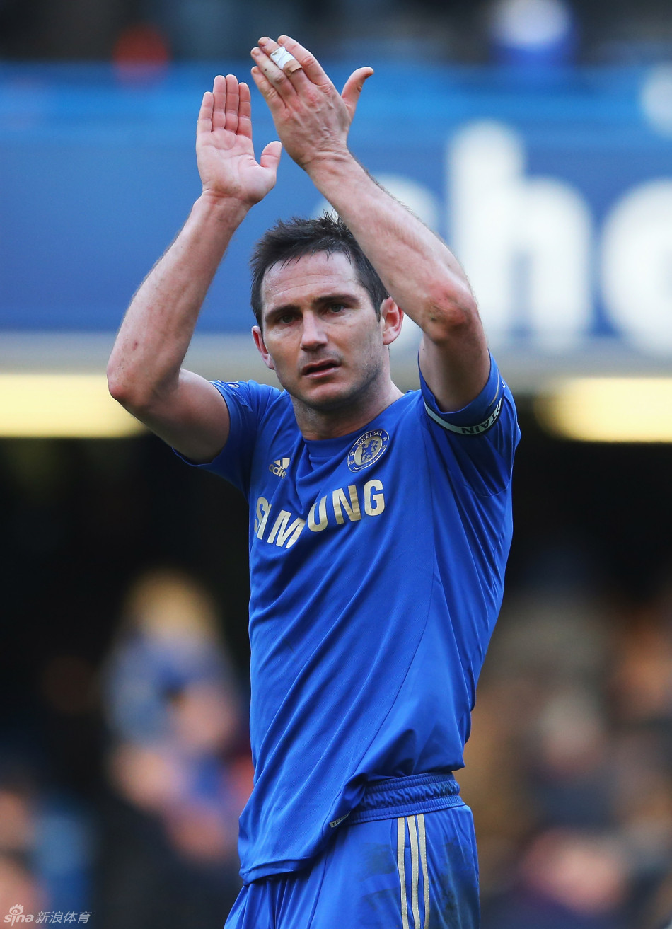 登巴巴右脚射门瞬间