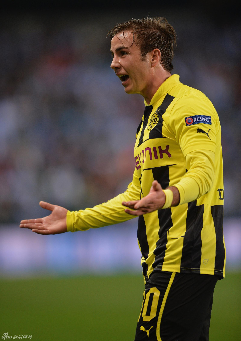 萨维奥拉带球突破