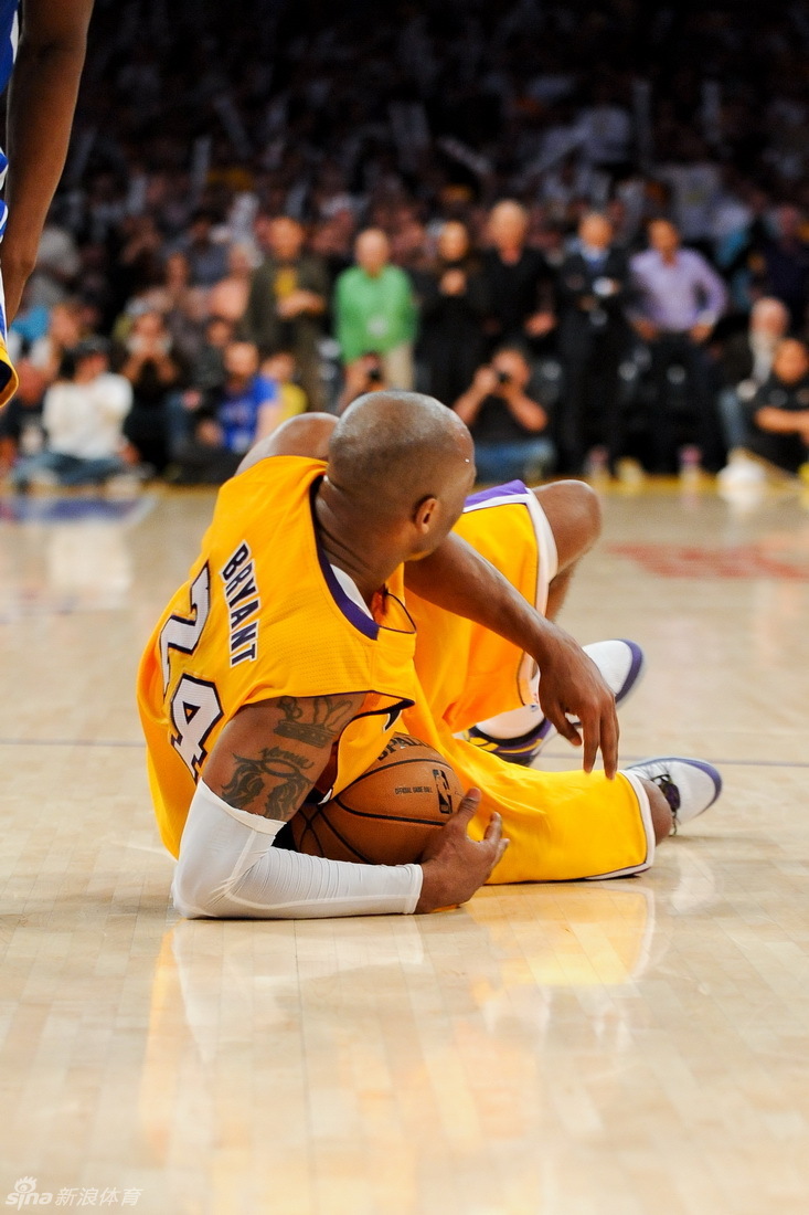 科比确诊跟腱完全撕裂_高清图集_新浪网
