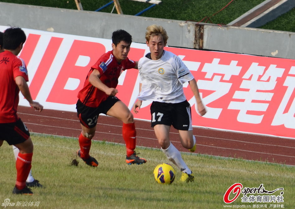 武汉宏兴队赛前适应场地