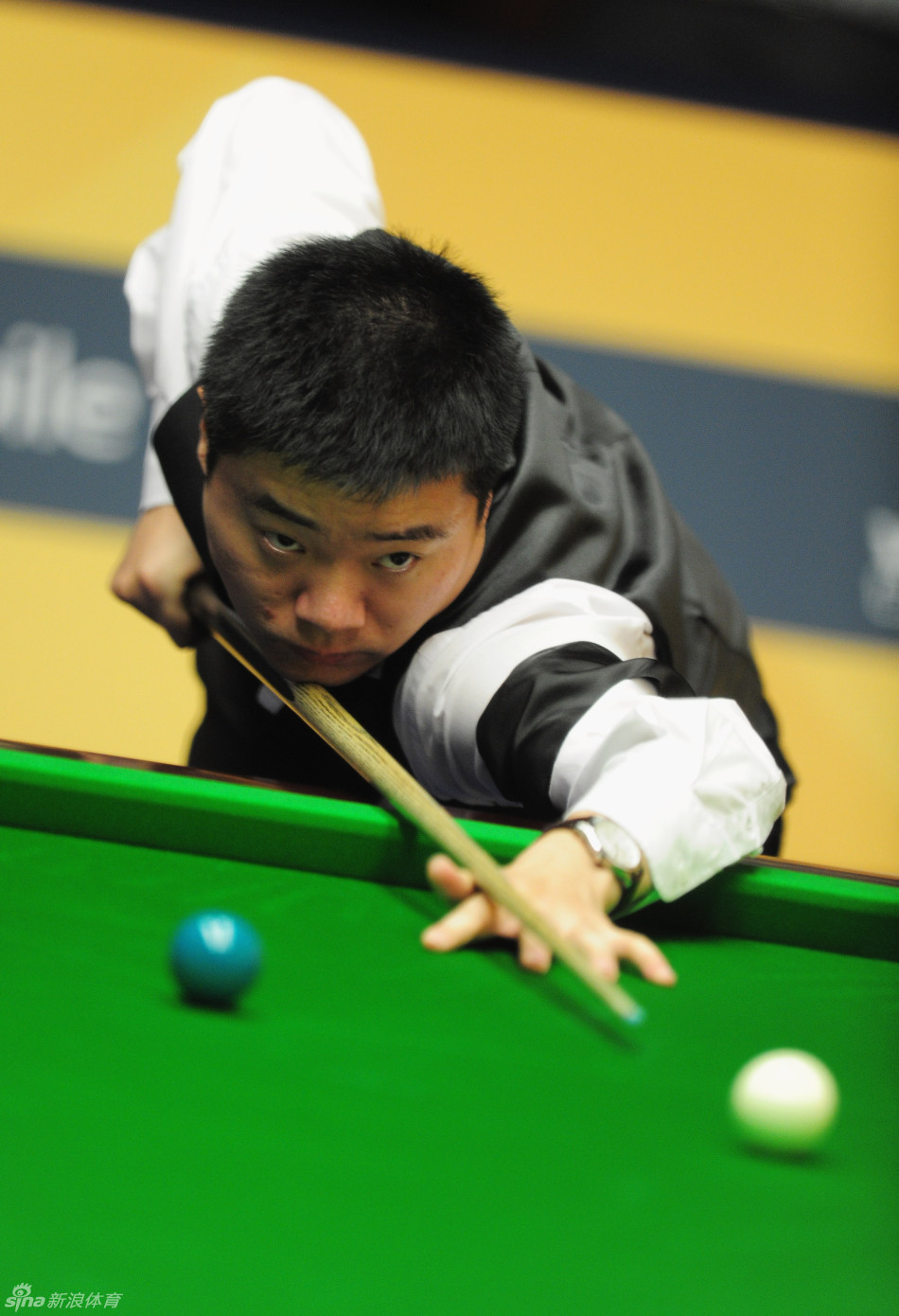 世锦赛丁俊晖晋级16强_高清图集_新浪网
