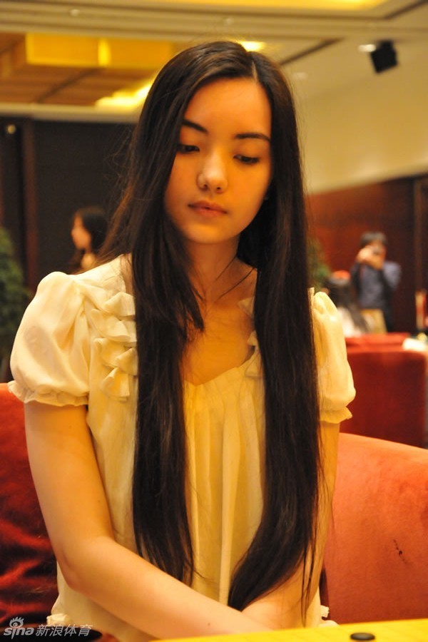 混血美女黑嘉嘉