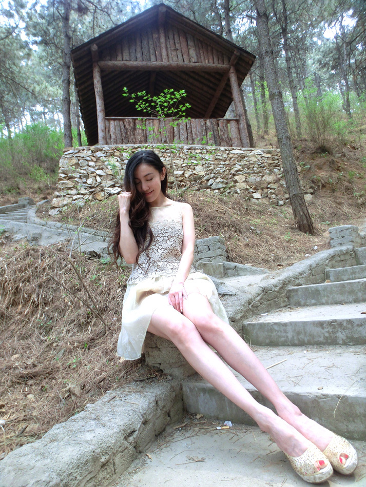 彭久洋尽显靓丽身姿_高清图集_新浪网