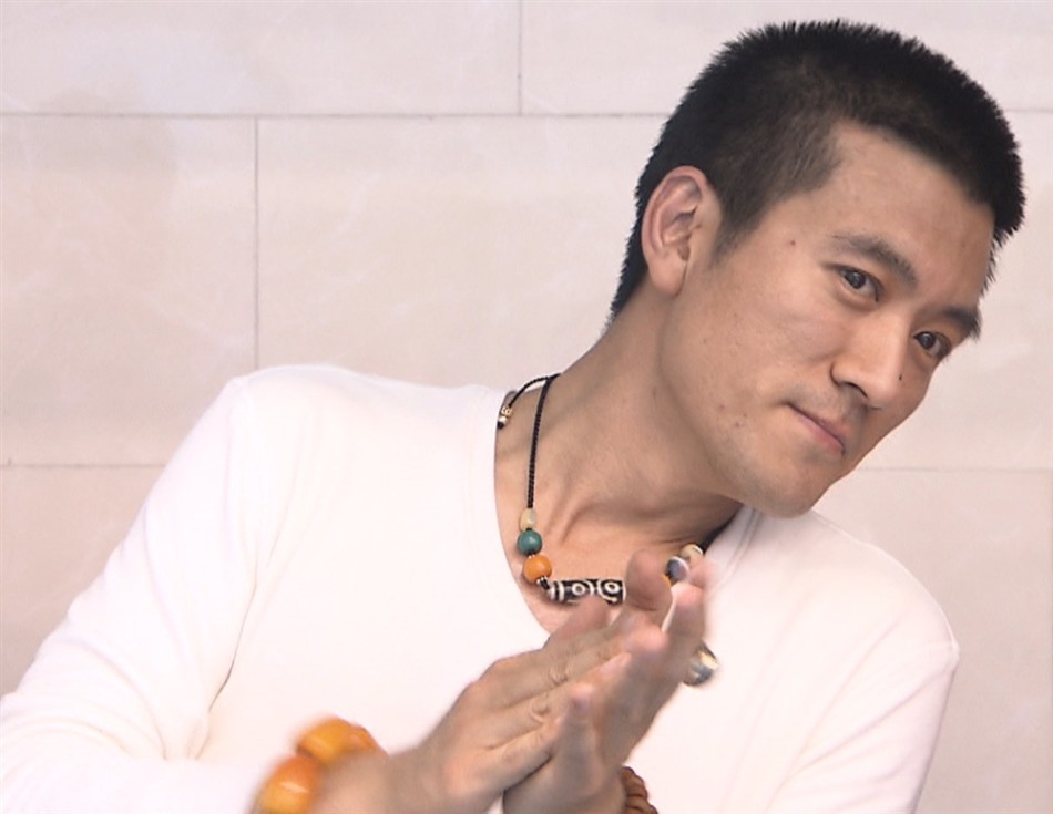 杨子全程陪黄圣依跳水