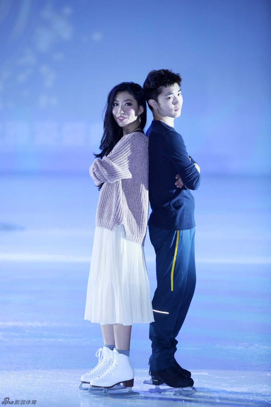 曲婉婷闫涵亮相