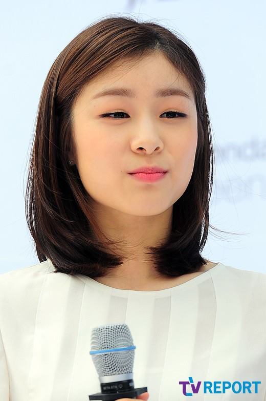 金妍儿的多变表情_高清图集_新浪网