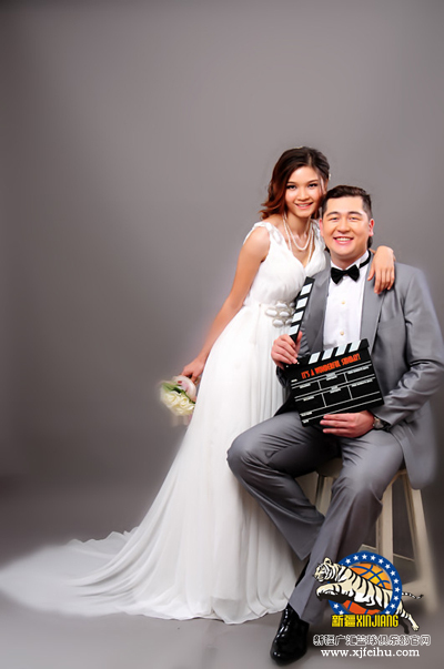 新疆中锋买吾兰结婚照_高清图集_新浪网