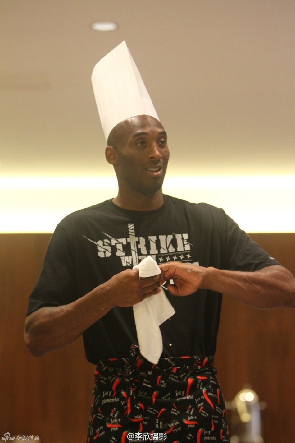 科比化身食神学做中国面食_高清图集_新浪网