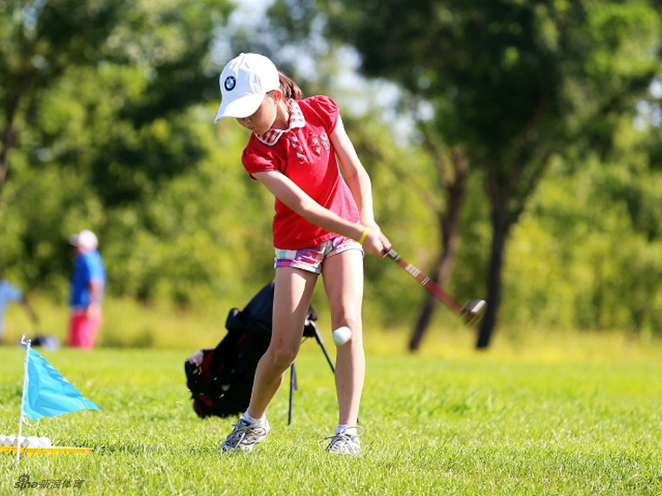 北京青少年高尔夫球比赛_高清图集_新浪网