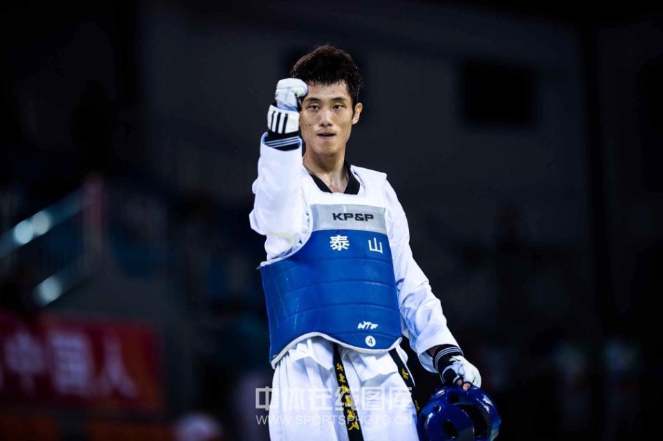 跆拳道男子80公斤级乔森夺冠_高清图集_新浪网