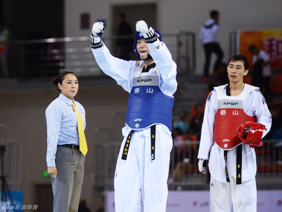 跆拳道男子80公斤级乔森夺冠_高清图集_新浪网