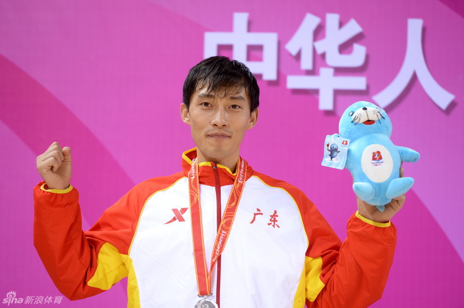 跆拳道男子80公斤级乔森夺冠_高清图集_新浪网