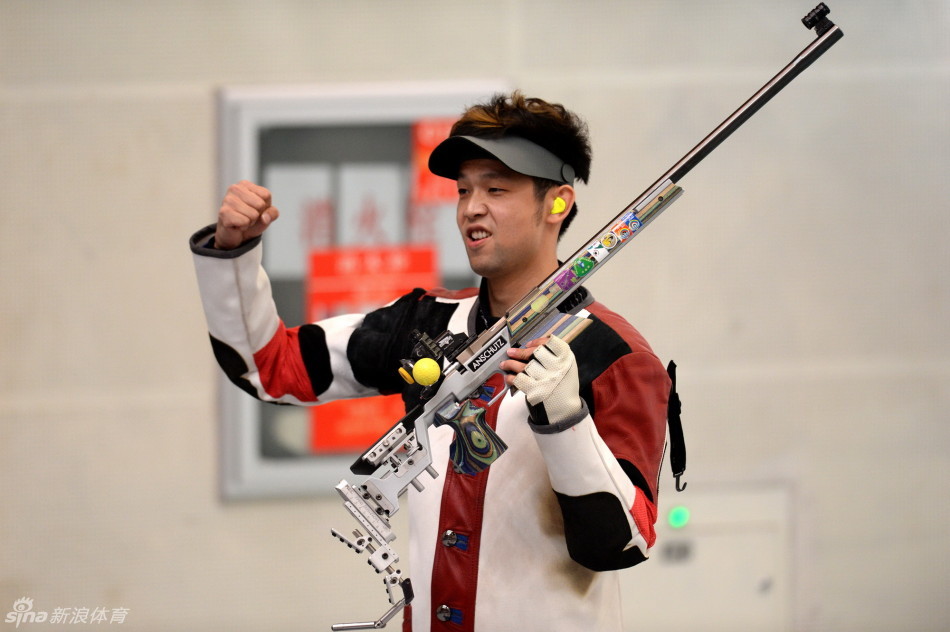 50米步枪3姿朱启南夺冠_高清图集_新浪网