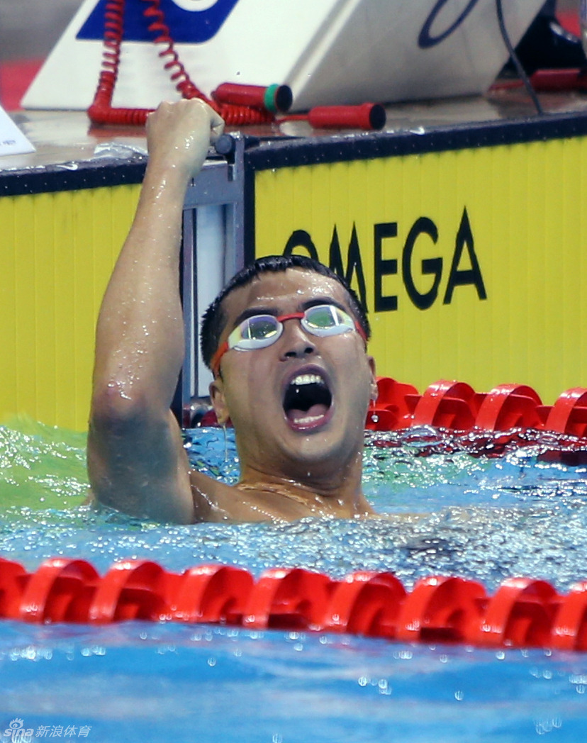 男子200米蝶泳吴鹏夺冠_高清图集_新浪网