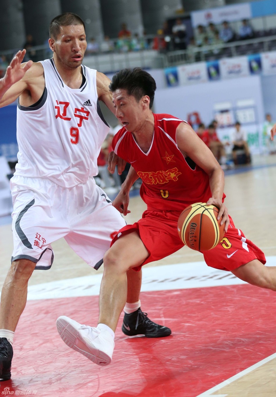 全运会男篮解放军71-81辽宁_高清图集_新浪网