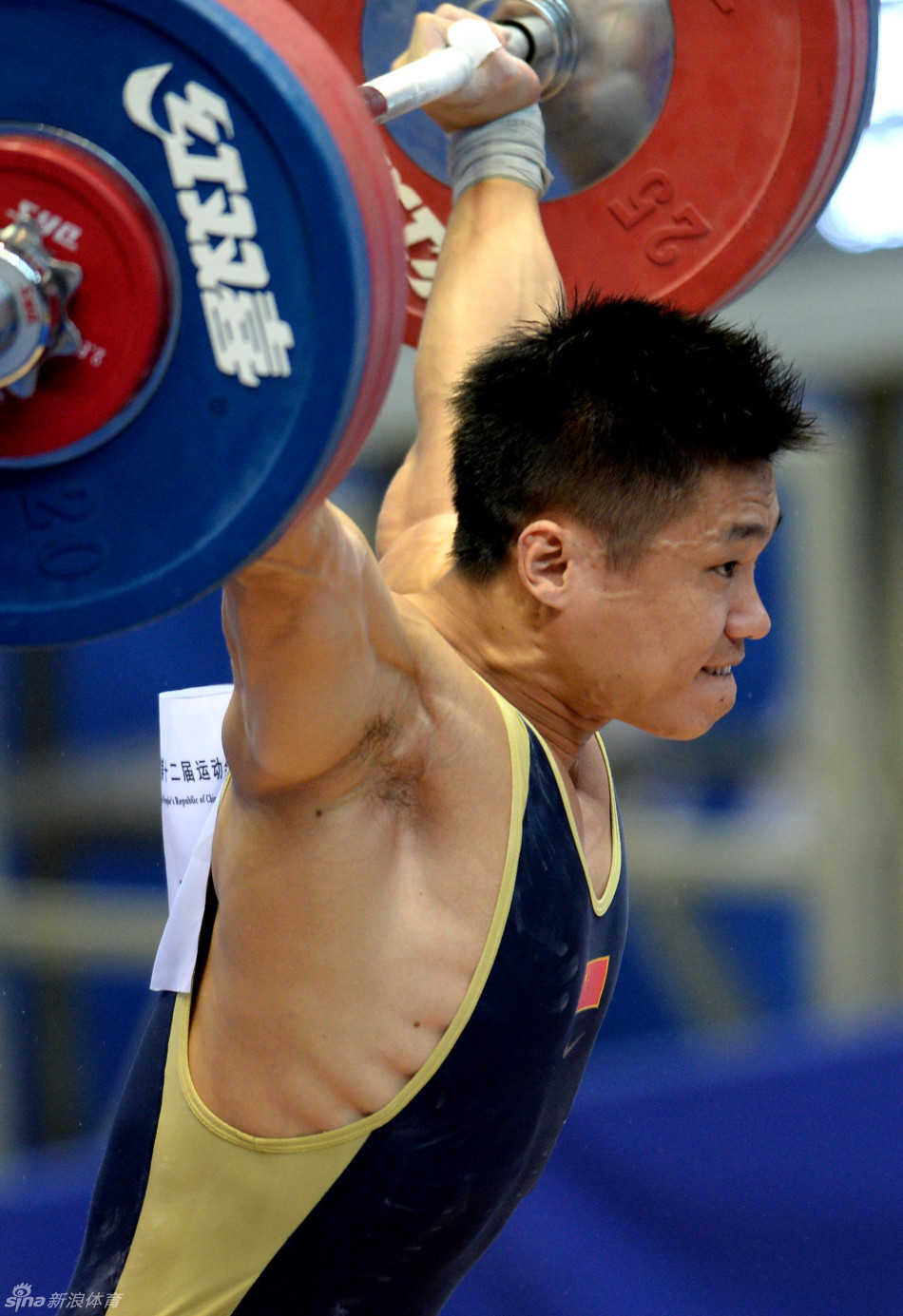 举重男子77公斤级吕小军夺冠_高清图集_新浪网