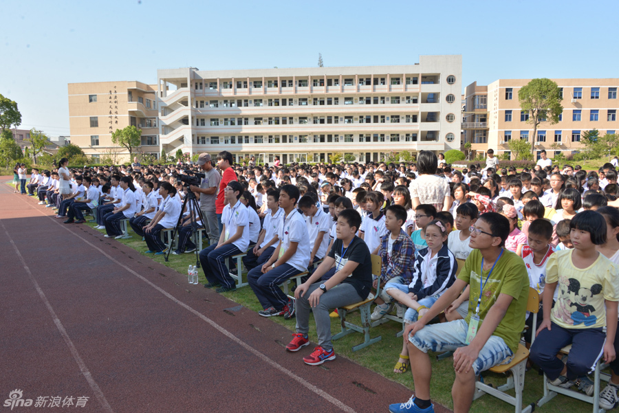 象棋国手走基层活动_高清图集_新浪网