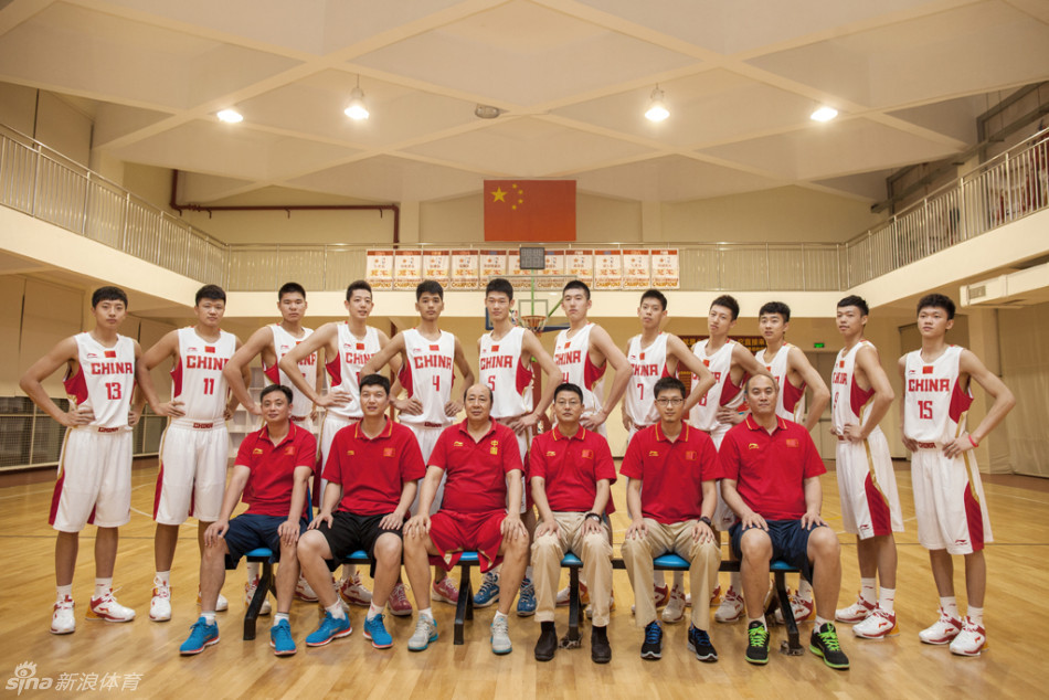 u16国青男篮霸气写真_高清图集_新浪网