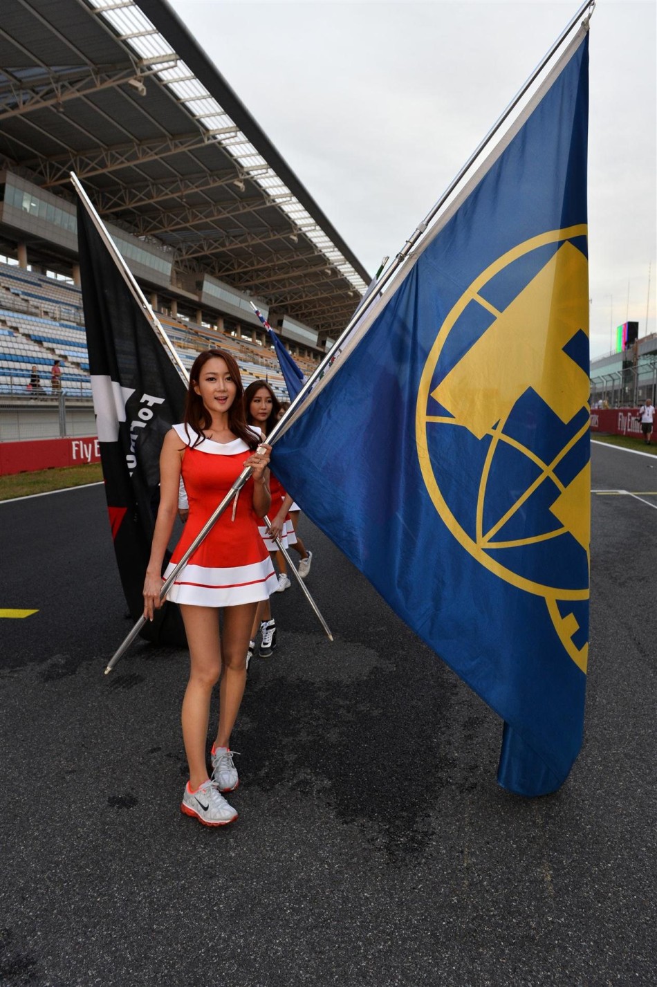 f1韩国站赛车宝贝特辑_高清图集_新浪网