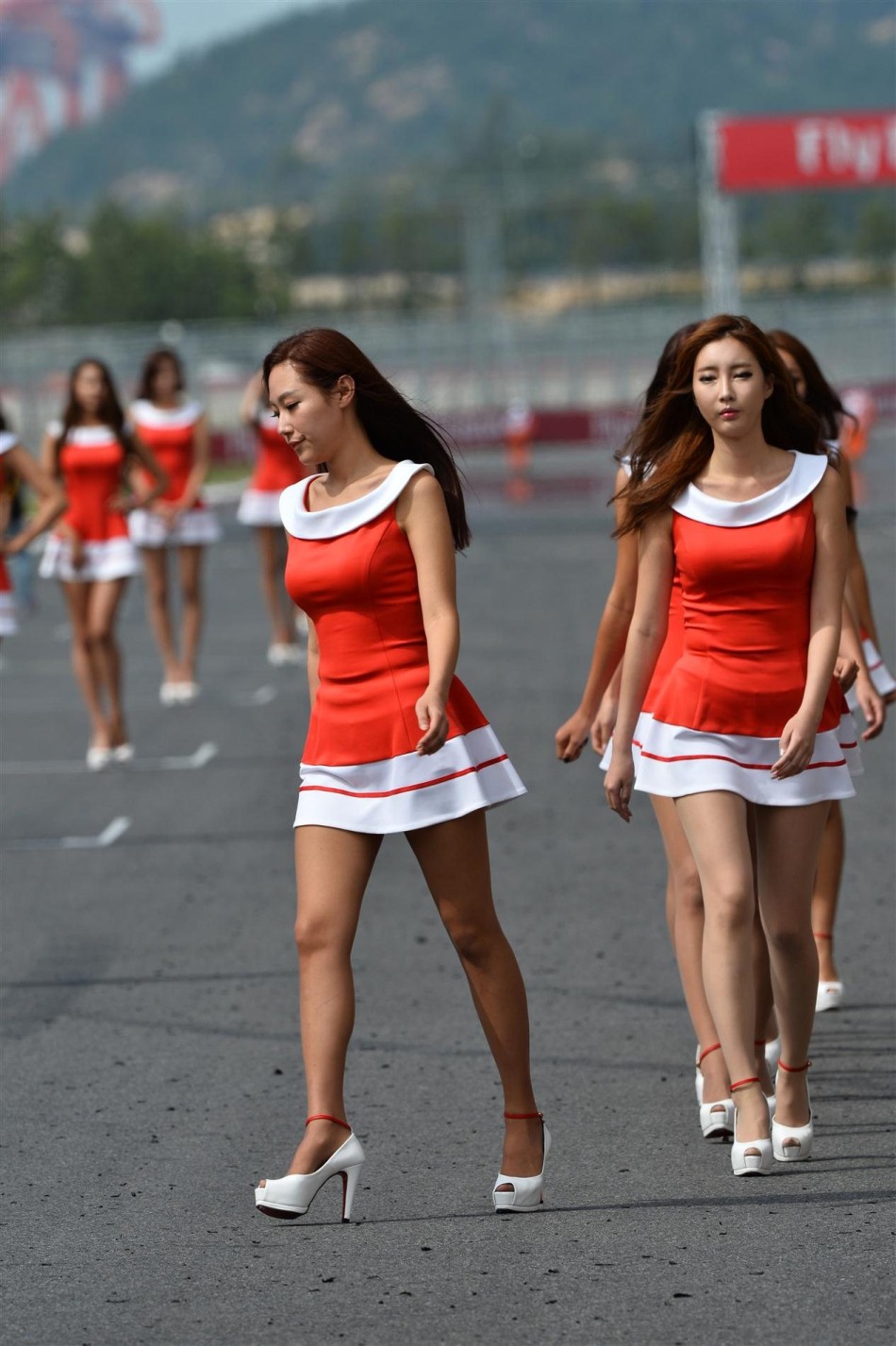 f1韩国站赛车宝贝特辑_高清图集_新浪网