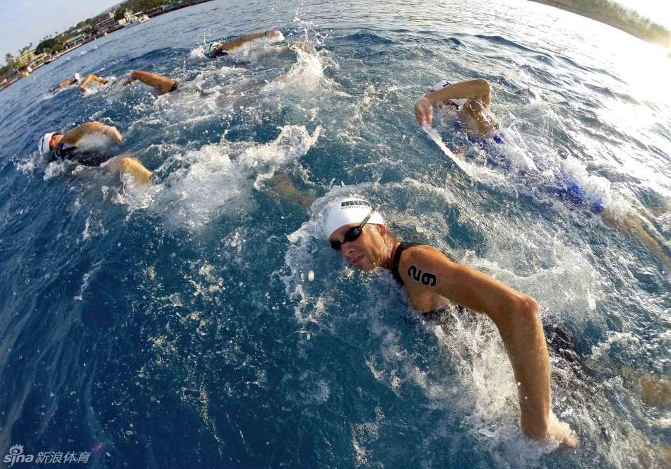 镜头捕捉铁人三项游泳赛_高清图集_新浪网