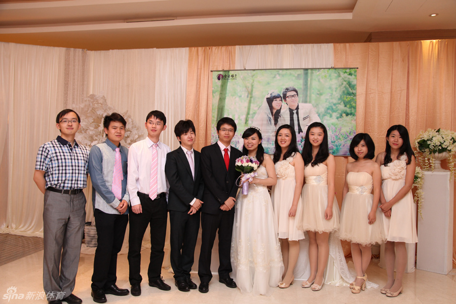 棋手周逵鲁佳喜结连理_高清图集_新浪网