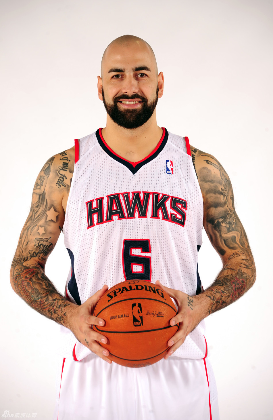 老鹰媒体日米尔萨普亮相_高清图集_新浪网