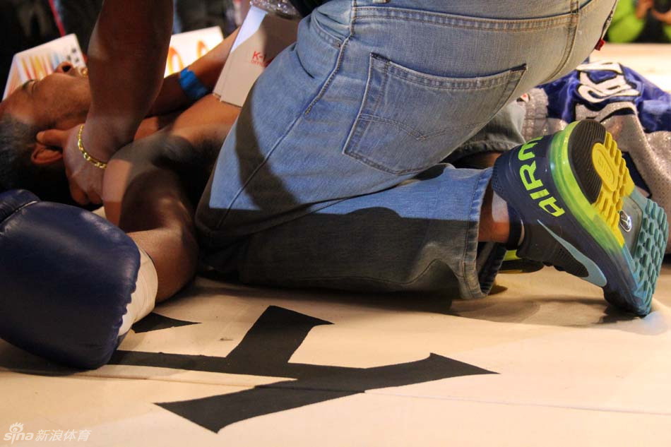 新k-1中国首站张开印再演ko周志鹏惜败播求_高清图集_新浪网