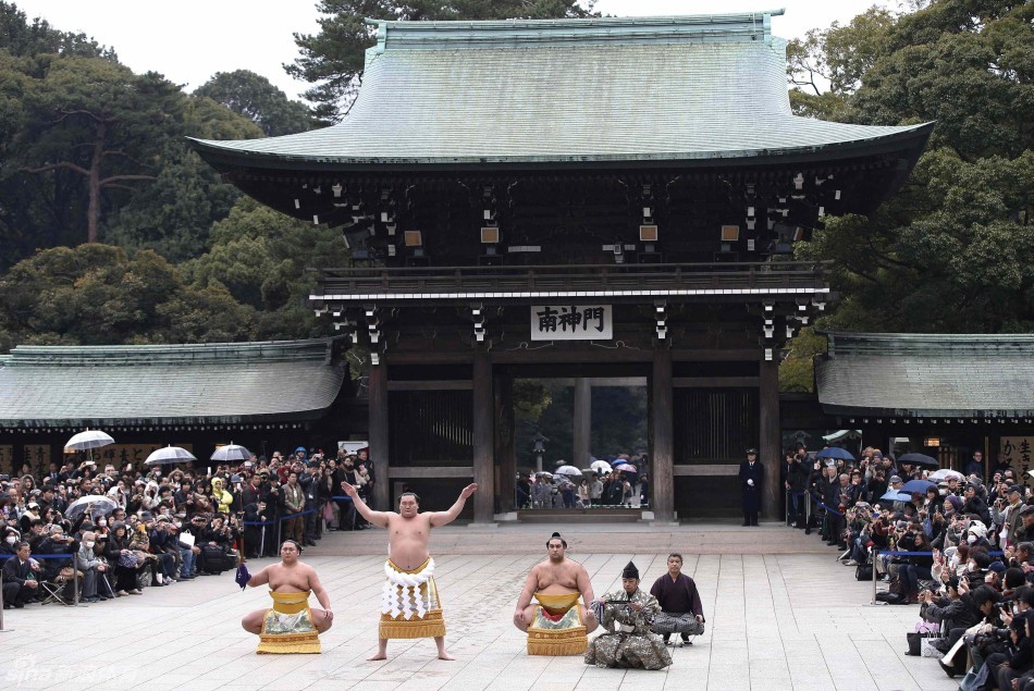 蒙古相扑冠军新年入场仪式_高清图集_新浪网