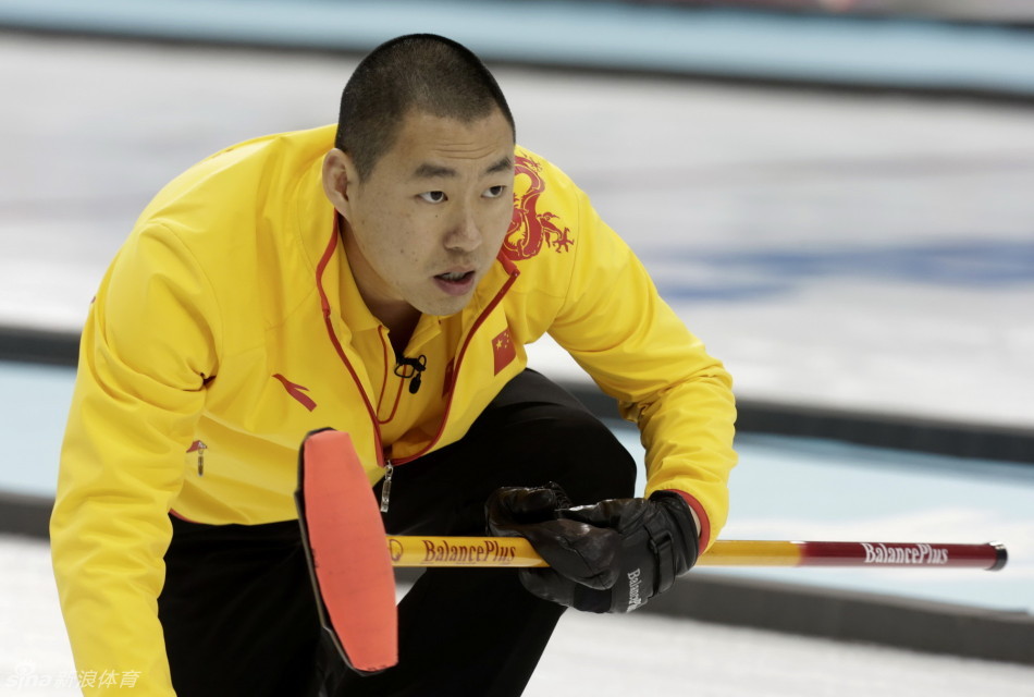 刘锐掷壶 支持   键翻阅图片 列表查看 大图 全屏观看 2014.02.