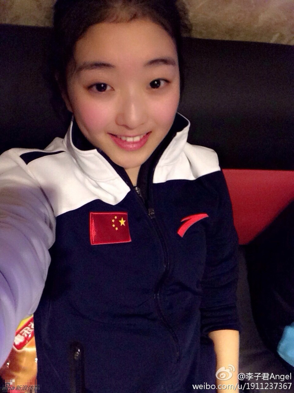 花滑萌妹李子君私房照_高清图集_新浪网