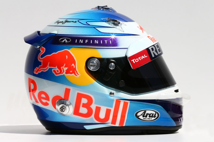 f1车手揭幕站新头盔_高清图集_新浪网