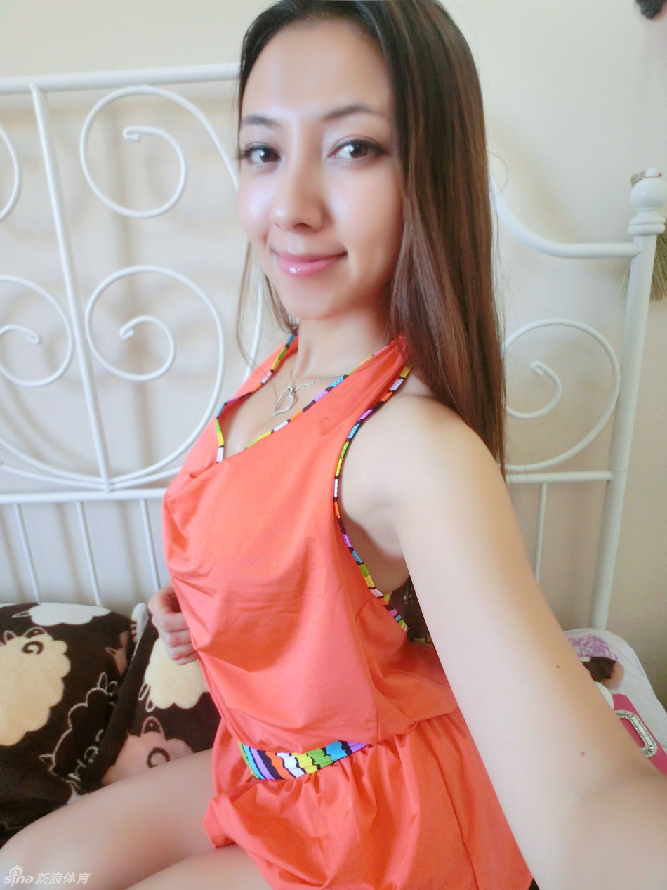 彩票嫩模松果儿冷艳性感_高清图集_新浪网