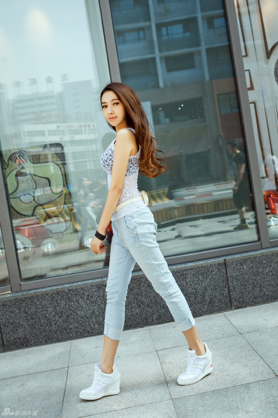 彩票嫩模松果儿冷艳性感_高清图集_新浪网