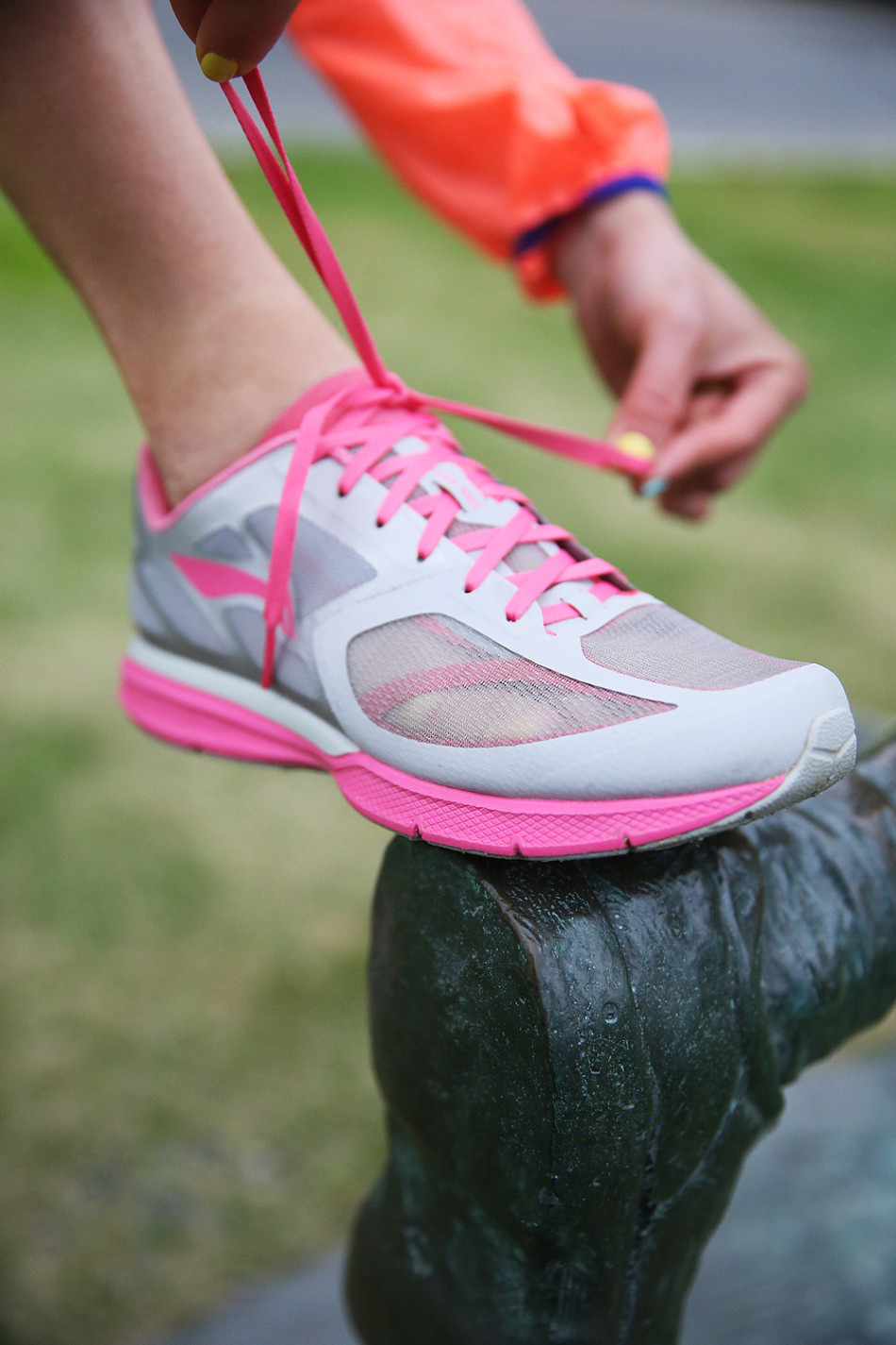 2014年李宁超轻11代轻酷超轻跑鞋图赏