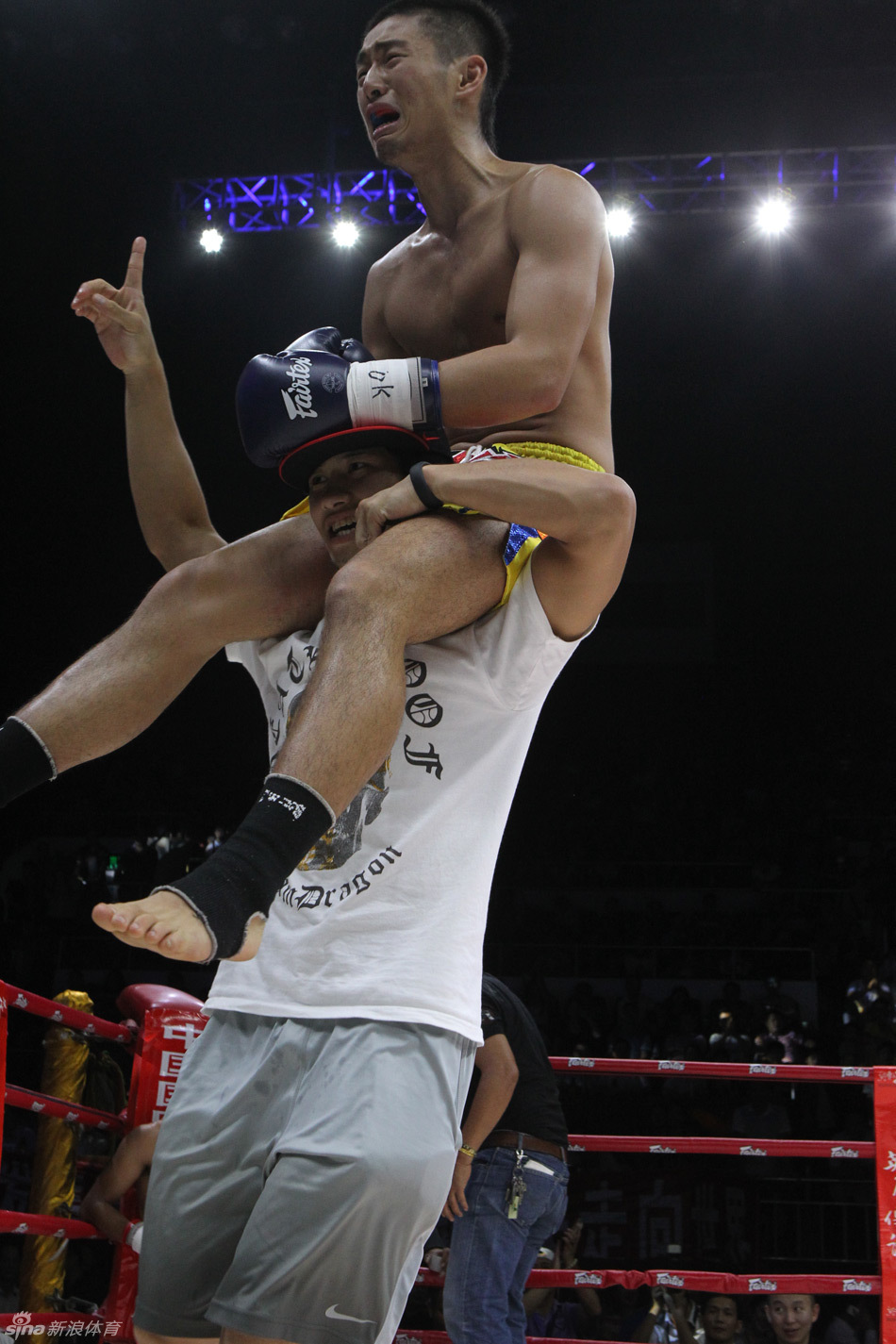 英雄传说搏击赛深圳站赛况_高清图集_新浪网