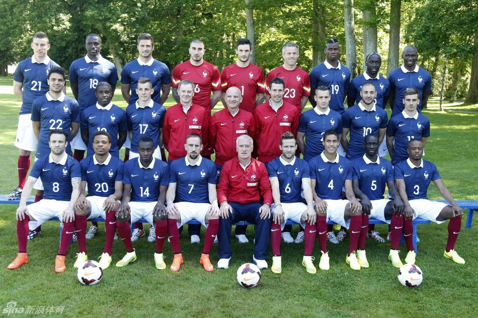 法国世界杯全家福里贝里很受伤_高清图集_新浪网