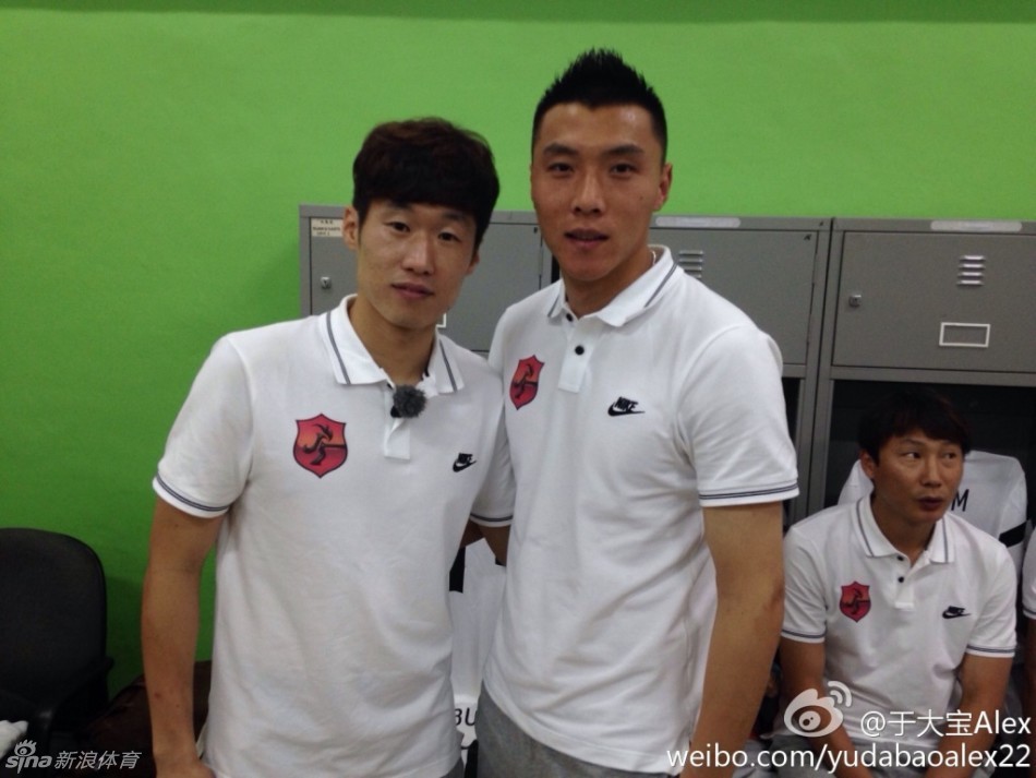 于大宝黄博文参加梦想慈善赛_高清图集_新浪网