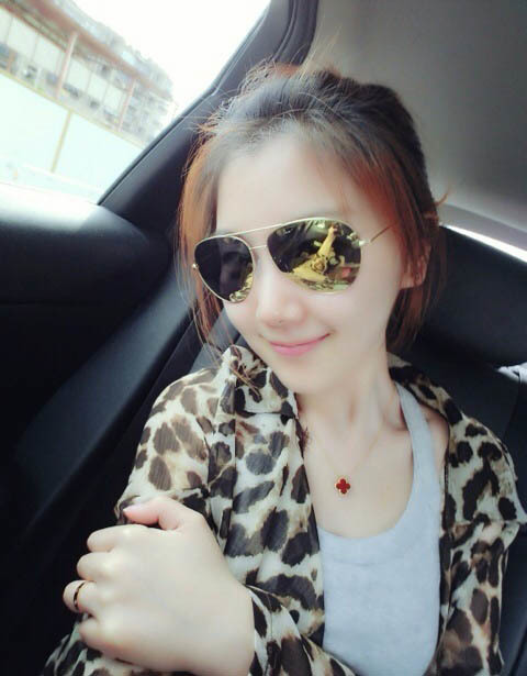 韩硕爱妻自拍美图_高清图集_新浪网