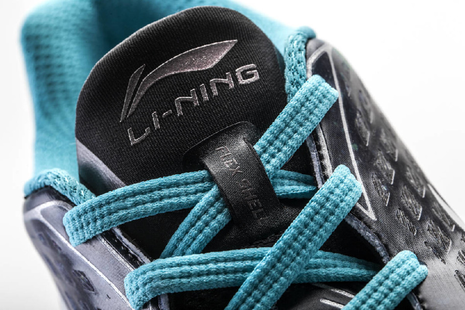 2014年李宁弧四代减震跑鞋男款(黑 蝴蝶蓝)