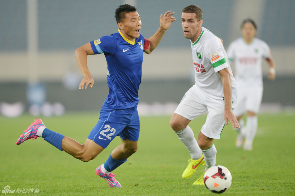 [中超]大连阿尔滨1-1杭州绿城_高清图集_新浪网