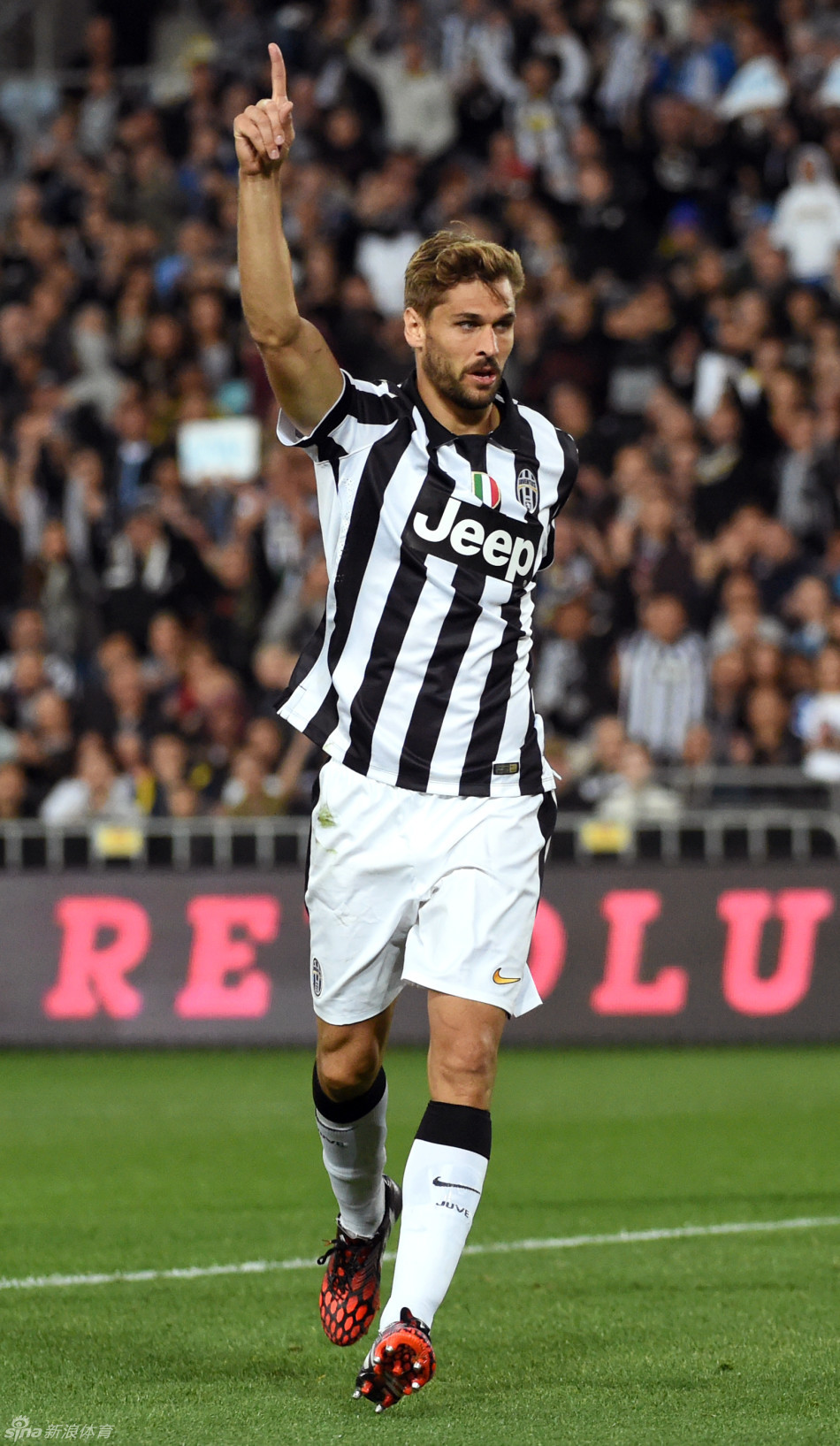 热身赛尤文图斯3-2澳超全明星_高清图集_新浪网