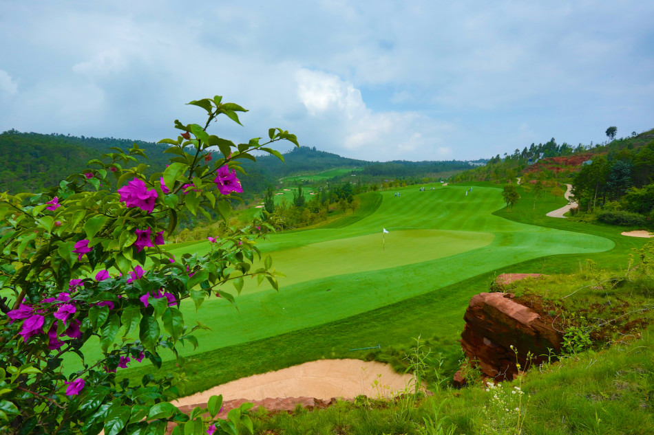 玉龙湾高尔夫球场震撼美景_高清图集_新浪网