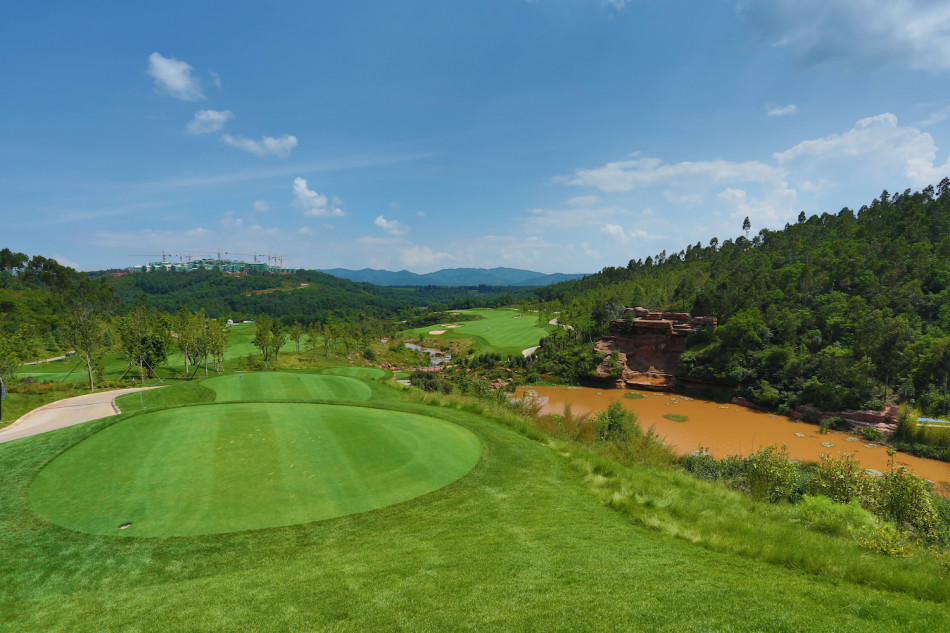 玉龙湾高尔夫球场震撼美景_高清图集_新浪网