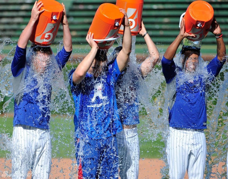 美国mlb赛场的冰桶挑战_高清图集_新浪网