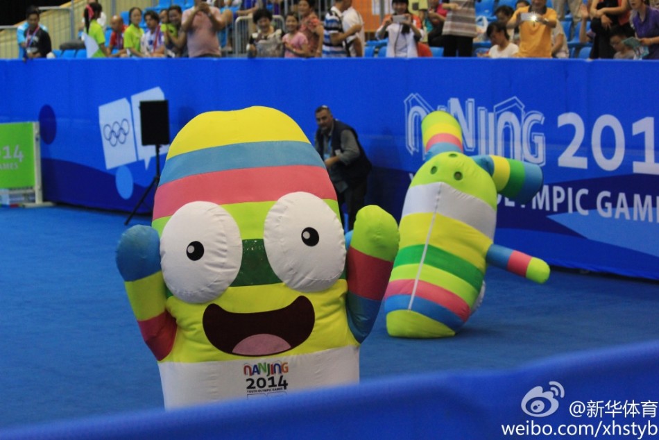 青奥吉祥物"二胡卵子"惹人爱_高清图集_新浪网